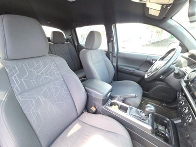 2016 Toyota Tacoma SR V6