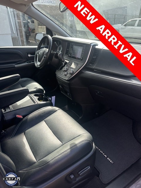 2018 Toyota Sienna SE 8 Passenger