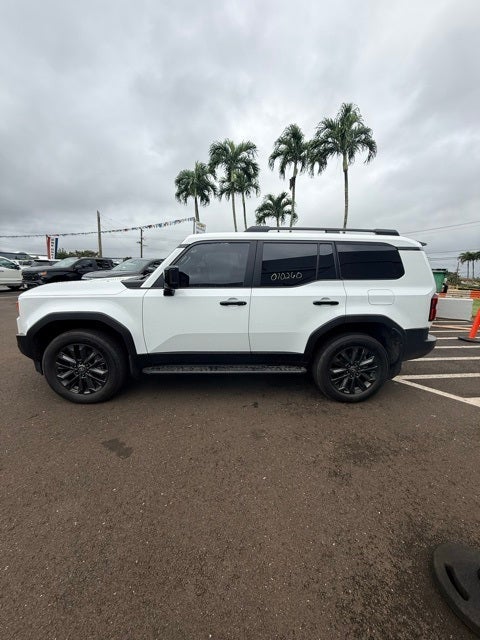 2025 Toyota Land Cruiser premium