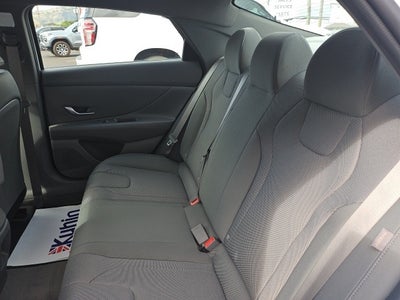 2024 Hyundai Elantra SE