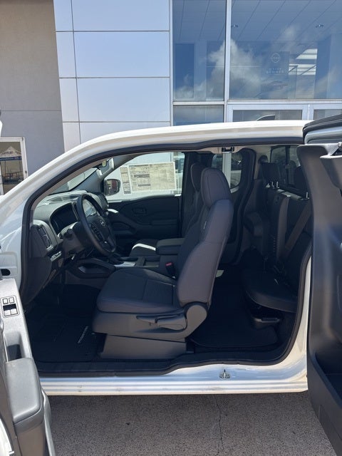 2025 Nissan Frontier S