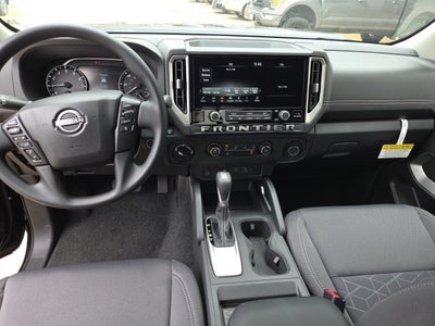 2025 Nissan Frontier SV