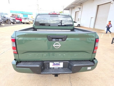 2025 Nissan Frontier SV