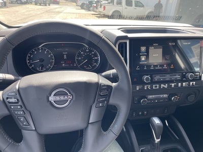 2025 Nissan Frontier SV