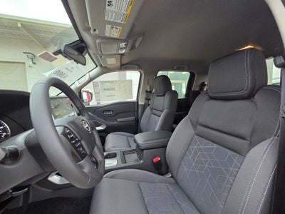 2025 Nissan Frontier SV