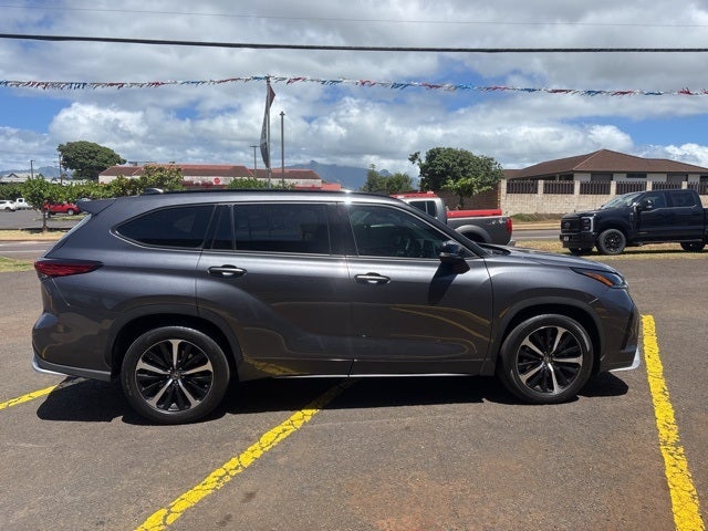 2022 Toyota Highlander XSE