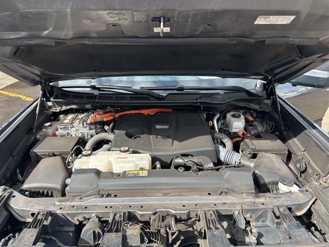 2023 Toyota Tundra Hybrid Platinum