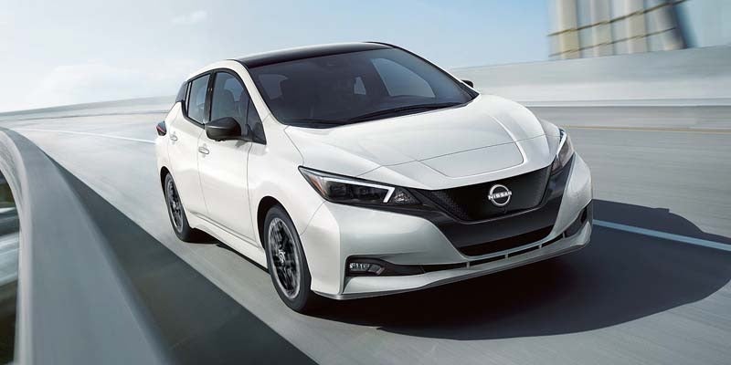 vehicle 2024 white Nissan Leaf
